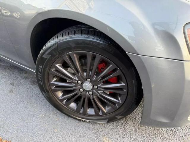 2012 Chrysler 300 S V6