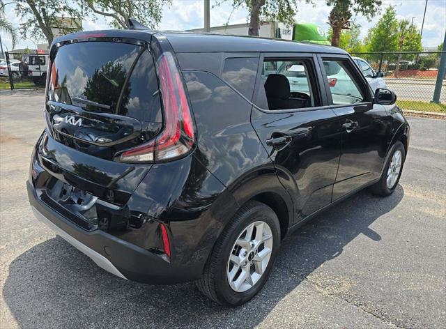 2024 Kia Soul LX