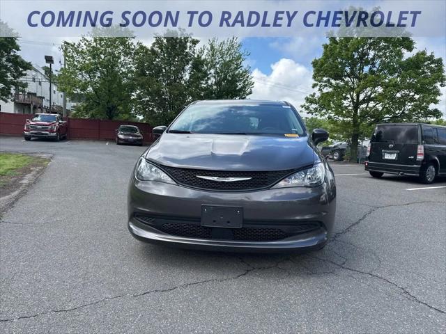 2023 Chrysler Voyager LX