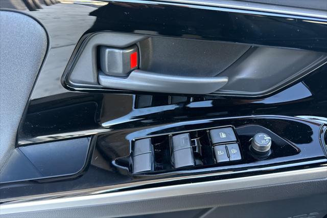 2025 Subaru Solterra Premium