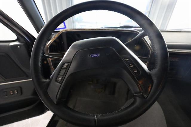 1991 Ford F-150 XLT Lariat
