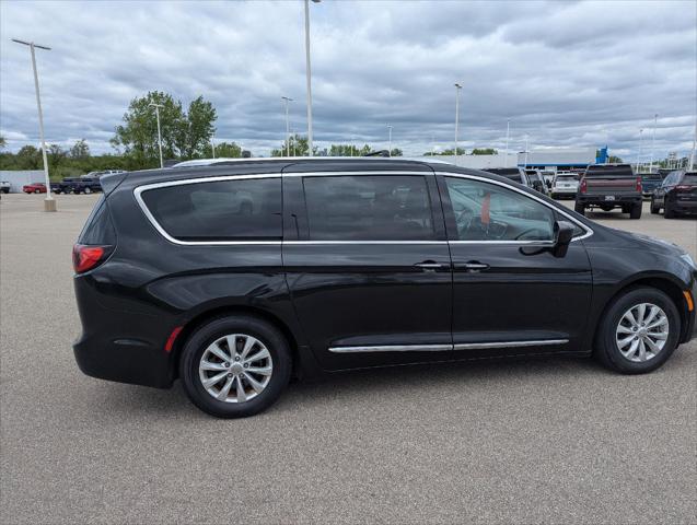 Used 2019 Chrysler Pacifica For Sale in Jackson, MI