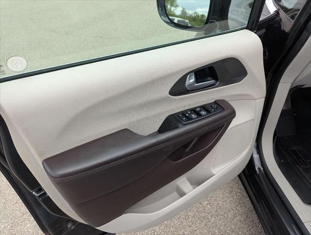 Used 2019 Chrysler Pacifica For Sale in Jackson, MI