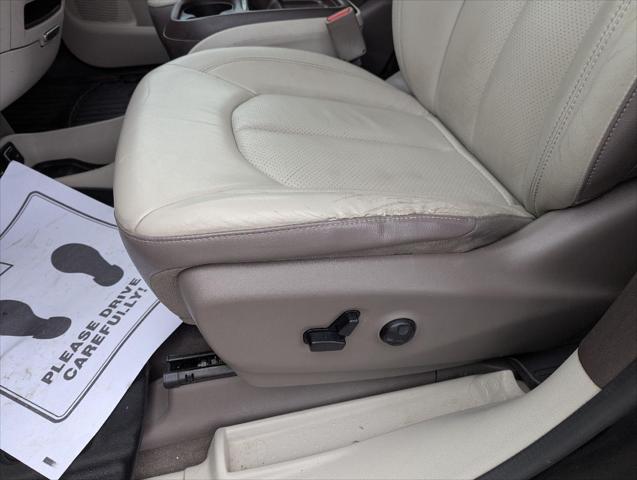 Used 2019 Chrysler Pacifica For Sale in Jackson, MI