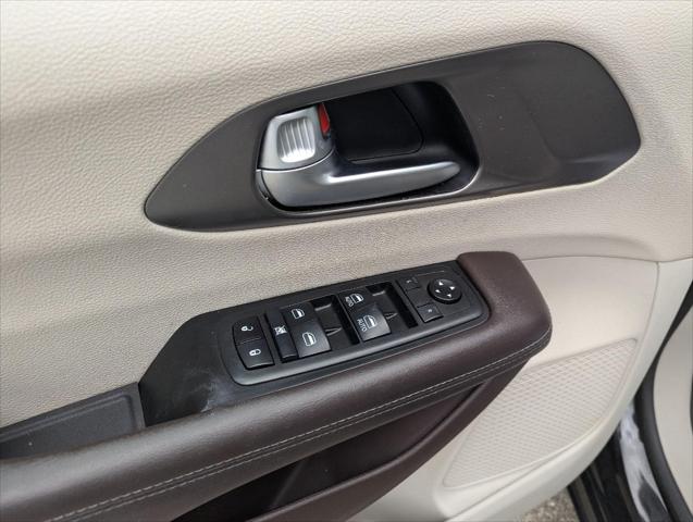 Used 2019 Chrysler Pacifica For Sale in Jackson, MI