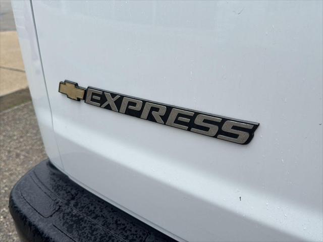 Used 2022 Chevrolet Express Passenger For Sale in Jackson, MI