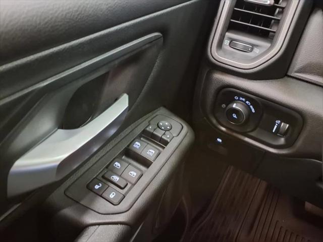 2025 Ram 1500 Tradesman Crew Cab 4x4 5'7" Box