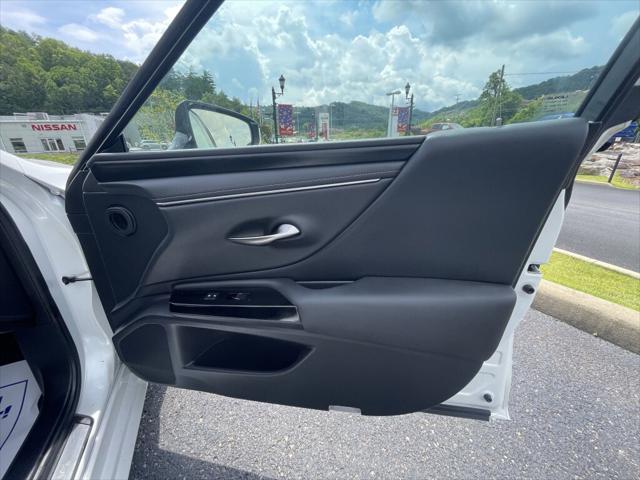 Used 2023 Lexus ES 250 For Sale in Pikeville, KY