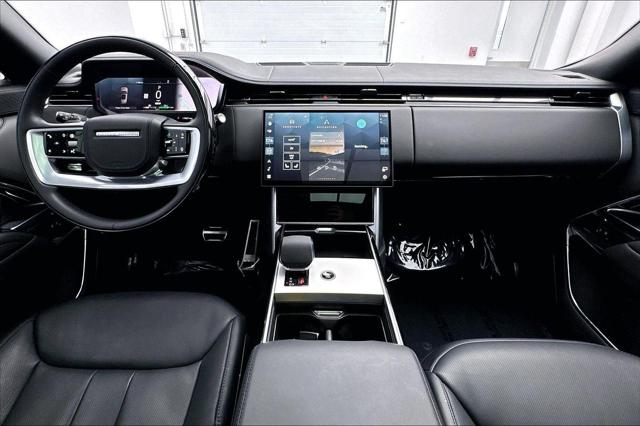 2025 Land Rover Range Rover P550e Autobiography