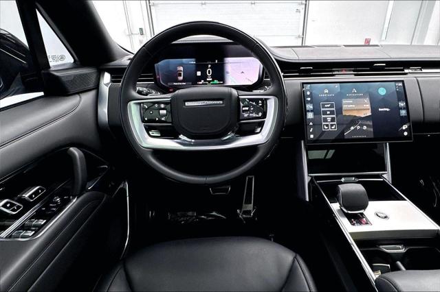 2025 Land Rover Range Rover P550e Autobiography