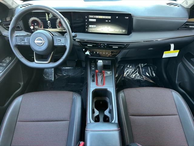 2025 Nissan Kicks SR FWD