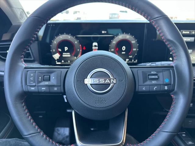 2025 Nissan Kicks SR FWD