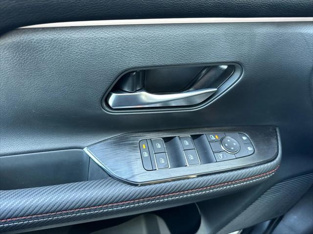 2025 Nissan Kicks SR FWD