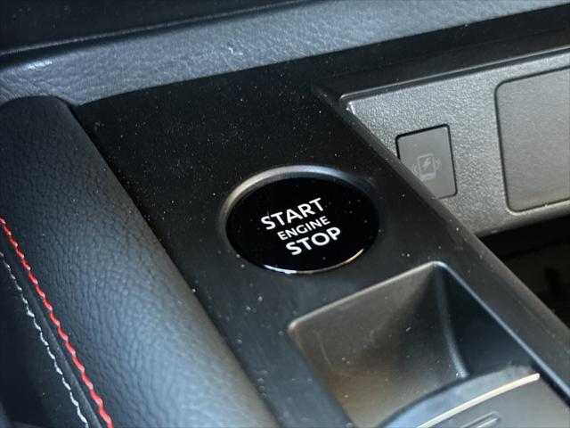 2025 Nissan Kicks SR FWD