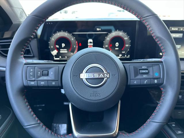 2025 Nissan Kicks SR FWD