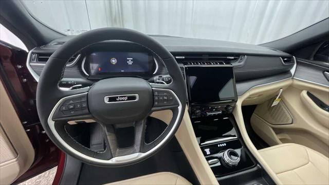 2025 Jeep Grand Cherokee GRAND CHEROKEE L LIMITED 4X4