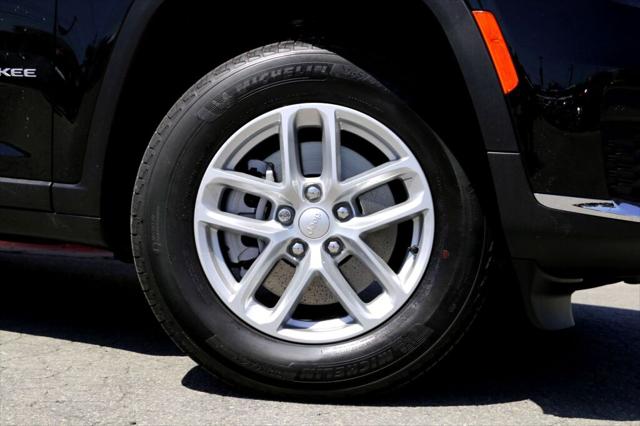 2025 Jeep Grand Cherokee GRAND CHEROKEE L LAREDO X 4X2