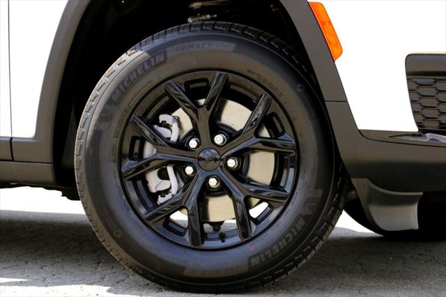 2025 Jeep Grand Cherokee GRAND CHEROKEE L ALTITUDE X 4X2