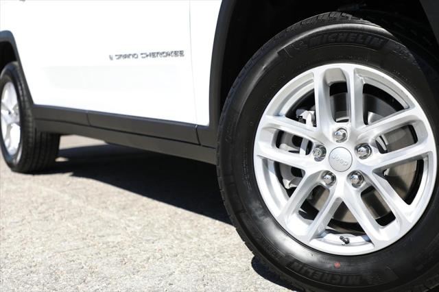 2025 Jeep Grand Cherokee GRAND CHEROKEE L LAREDO X 4X2