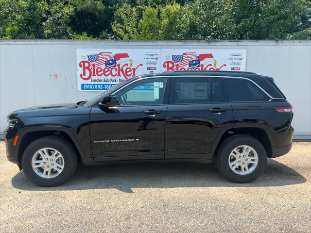 2025 Jeep Grand Cherokee Laredo 4x2
