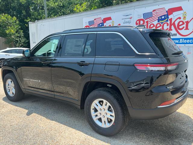 2025 Jeep Grand Cherokee Laredo 4x2