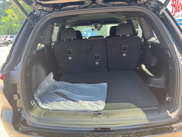 2025 Jeep Grand Cherokee Laredo 4x2