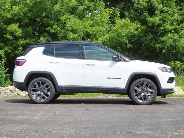 2025 Jeep Compass COMPASS LIMITED 4X4