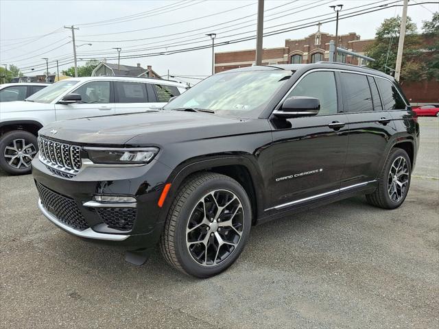 2025 Jeep Grand Cherokee GRAND CHEROKEE SUMMIT RESERVE 4X4