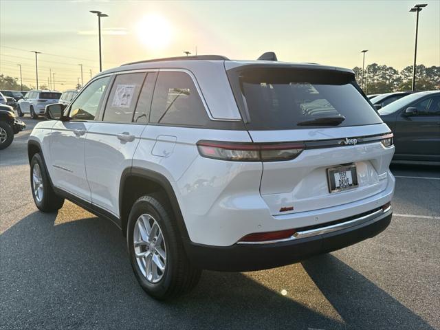 2025 Jeep Grand Cherokee GRAND CHEROKEE LAREDO X 4X2