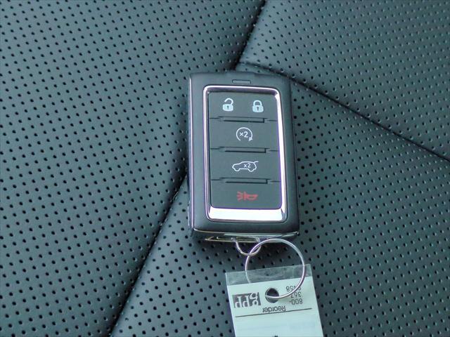 2025 Jeep Grand Cherokee GRAND CHEROKEE SUMMIT RESERVE 4X4