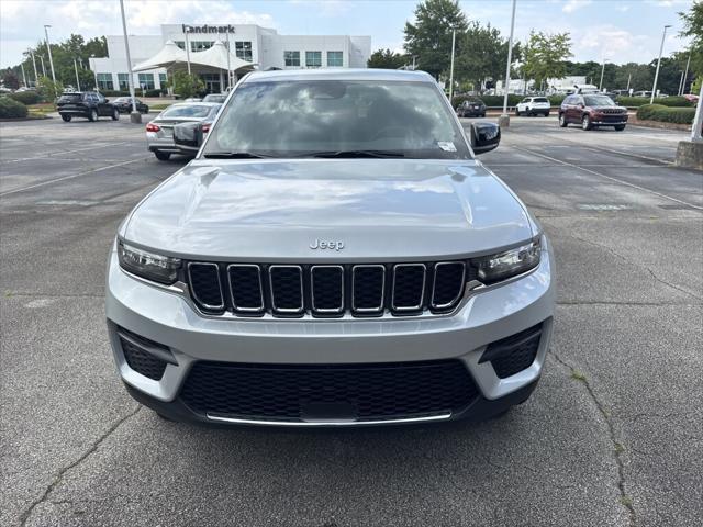 2025 Jeep Grand Cherokee GRAND CHEROKEE LAREDO X 4X2