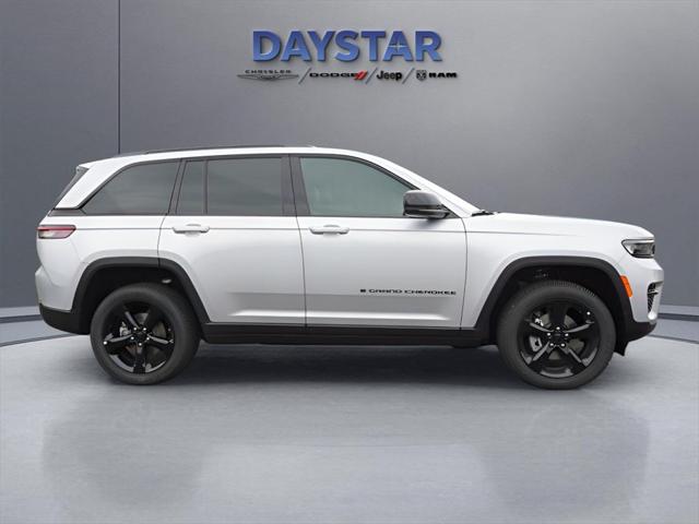 2025 Jeep Grand Cherokee GRAND CHEROKEE ALTITUDE 4X4 2025 Jeep Grand Cherokee GRAND CHEROKEE ALTITUDE 4X4