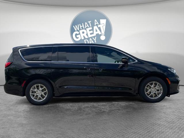 2025 Chrysler Pacifica PACIFICA LIMITED