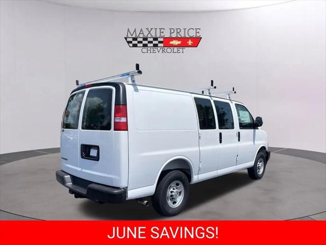 2025 Chevrolet Express Cargo Van RWD 2500 Regular Wheelbase WT