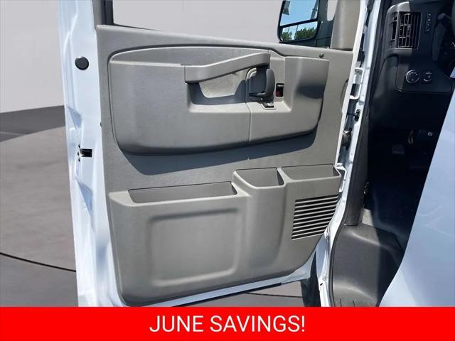2025 Chevrolet Express Cargo Van RWD 2500 Regular Wheelbase WT