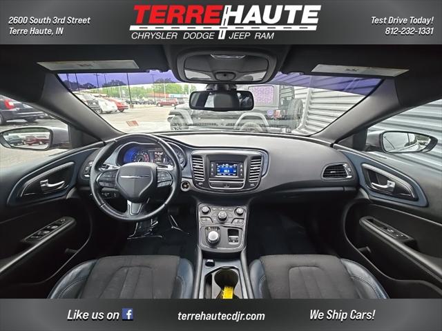 2015 Chrysler 200 S
