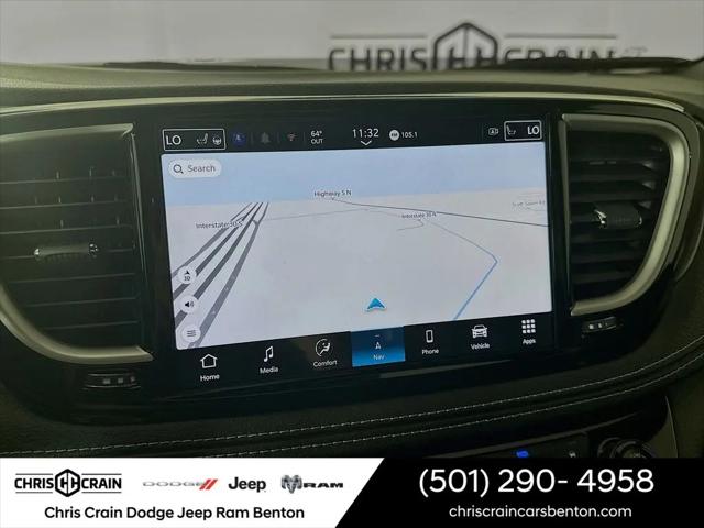 2025 Chrysler Pacifica Select