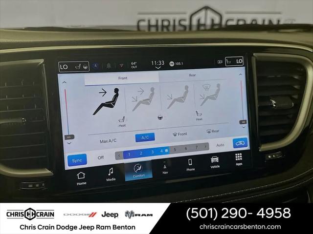 2025 Chrysler Pacifica Select