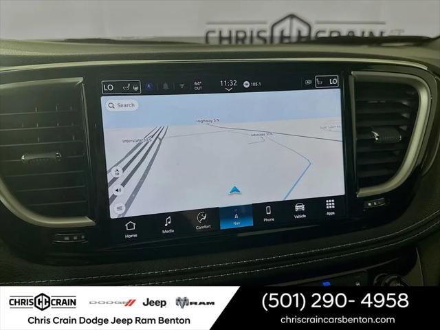 2025 Chrysler Pacifica Select