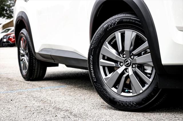 2025 Nissan Pathfinder SV FWD