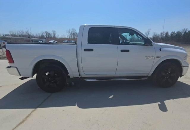 2017 RAM 1500 SLT