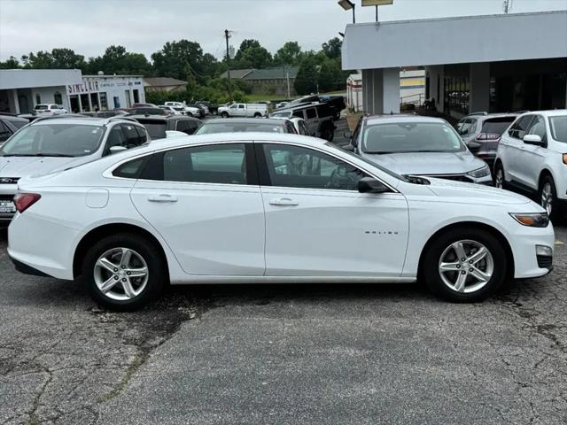2022 Chevrolet Malibu FWD LT