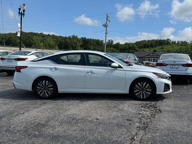 2023 Nissan Altima SV FWD