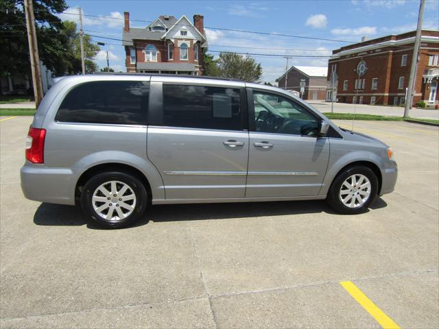 2014 Chrysler Town and Country Touring 2014 Chrysler Town and Country Touring