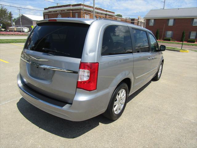 2014 Chrysler Town and Country Touring 2014 Chrysler Town and Country Touring
