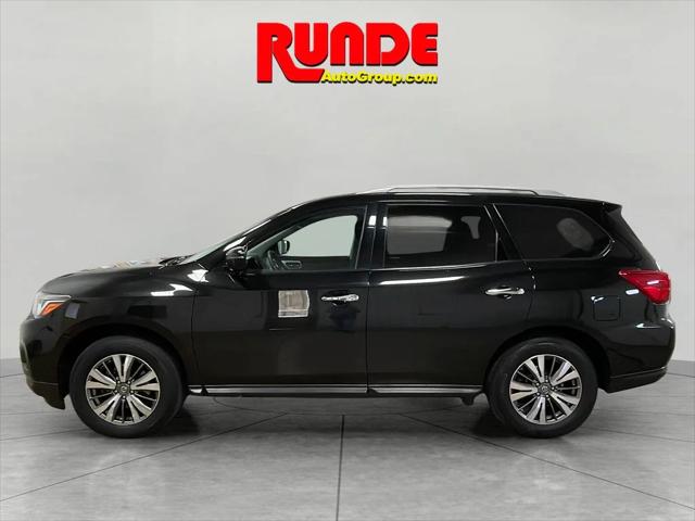 2019 Nissan Pathfinder SV