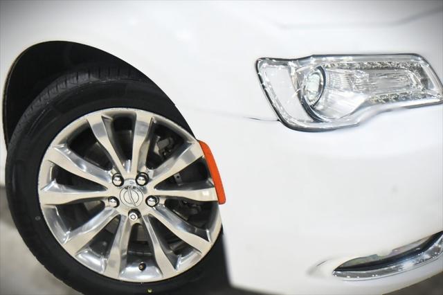 2020 Chrysler 300 Touring L AWD