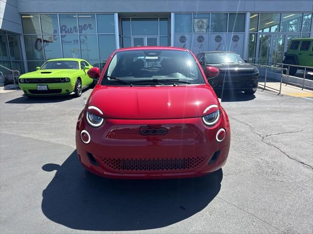 2024 Fiat 500e INSPI(RED) FWD