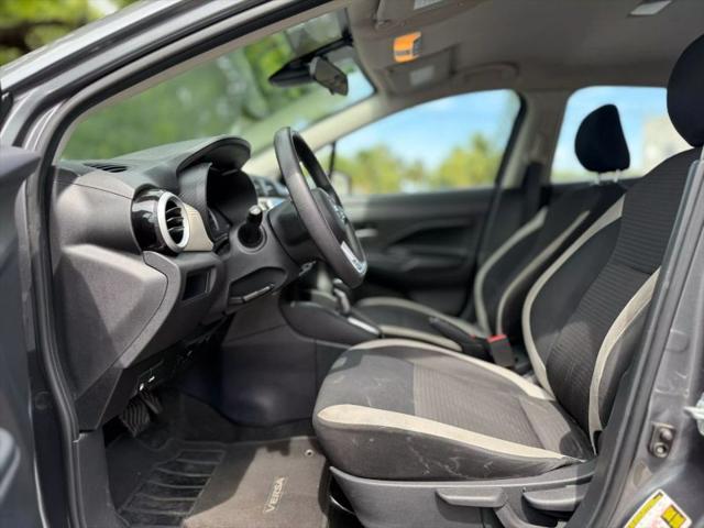 2020 Nissan Versa SV Xtronic CVT