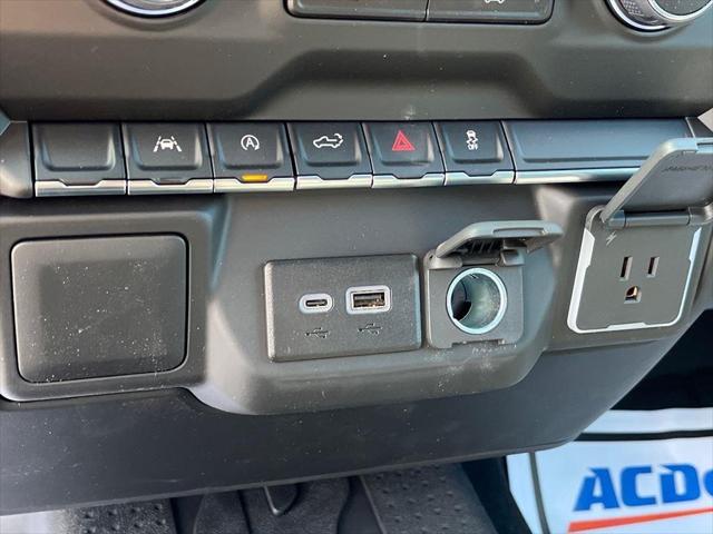 2025 Chevrolet Silverado 1500 4WD Crew Cab Short Bed Custom